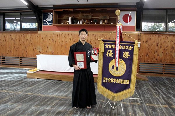 第５８回全日本居合道大会団体総合優勝・七段の部個人戦準優勝に当たり1